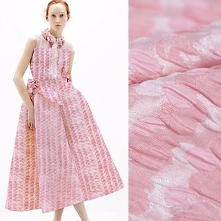 Akrilik Polyester Kumaş Bürümcük Modelleri Yüzey Fotoğrafı ile Birlikte Manken Giyimi 