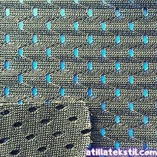 Polyester Bazlı Dayanıklı File Delikli Kumaş (Mavi zemin üzerine siyah renk kumaş parçası)