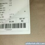 Krem Rengi Polikoton Pantolon ve Kapri İçin Gabardin Kumaş Fiyatları, Ölçüleri, Üzerinde Bilgilerin Yer Aldığı Kumaş Etiket Baskısı Bulunan Ürün Fotoğrafı