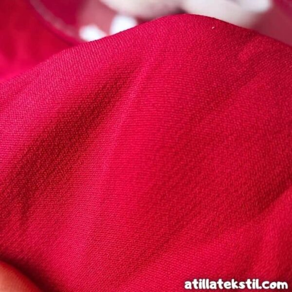 Kırmızı renk, polikoton (pollycotton) elbiselik, tunik için parça kumaş satın alma rehberi görseli