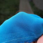 Mavi renk (Blue Color) terikoton gabardin likralı parça kumaş ürünü toptan satın alıp fiyatları öğrenmek için kısayol görseli / Yakın çekim fotoğraf